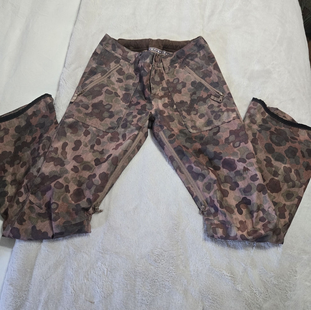 Burton ski/snowboard pants